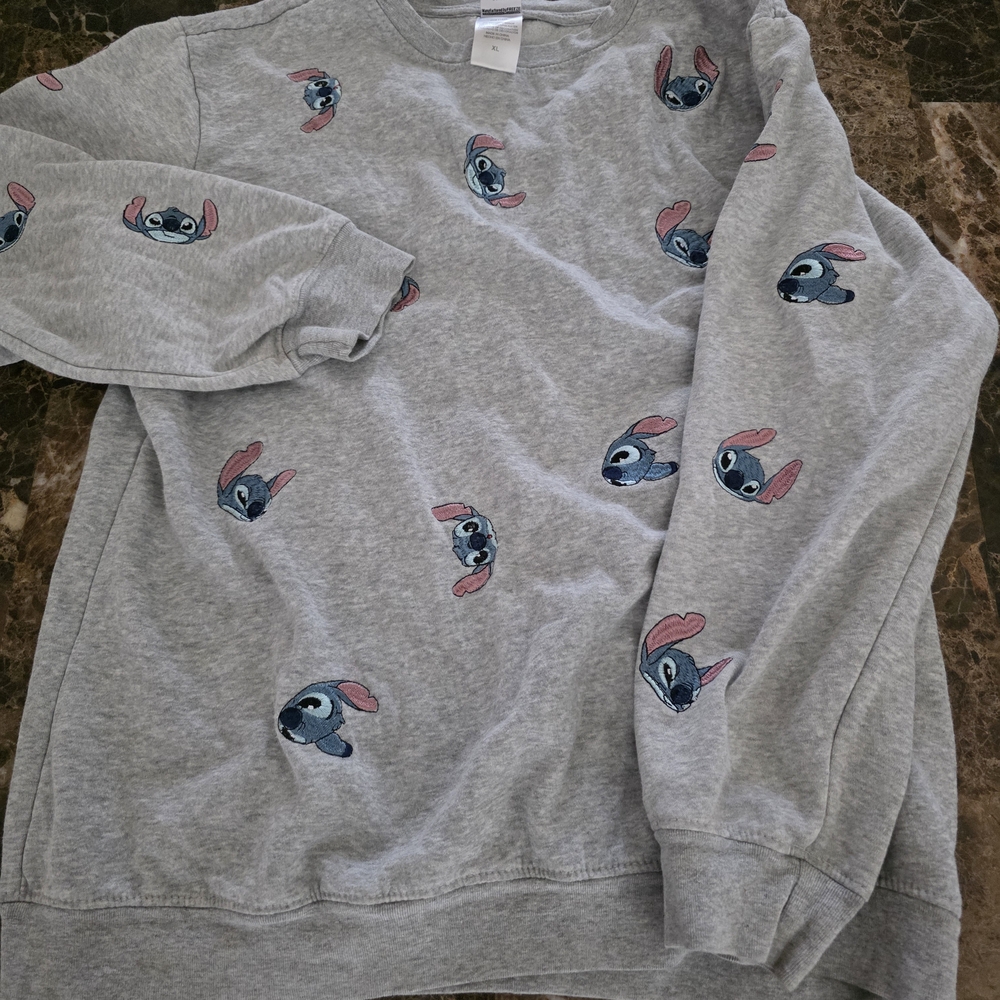 Disney Stitch Xl Womans Sweatshirt